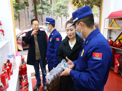 巫山消防開展消防產(chǎn)品領(lǐng)域聯(lián)合檢查